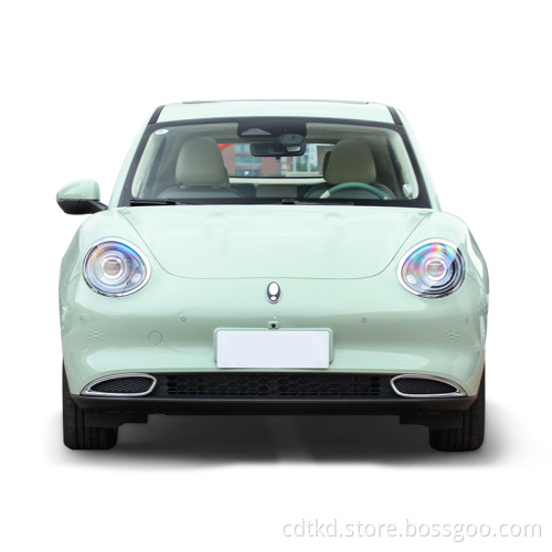 Cina cinese a 4 ruote Auto ad alta velocità Ora Good Cat SUV Car401km Versione Shuxiang Versione elettrica Auto a buon mercato Psolamento per deposito